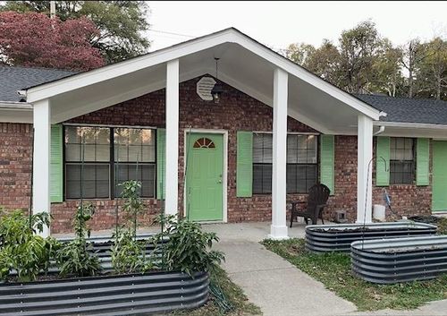 2502 E Hillview Dr, DALTON, GA, 30721-8113 | Card Image