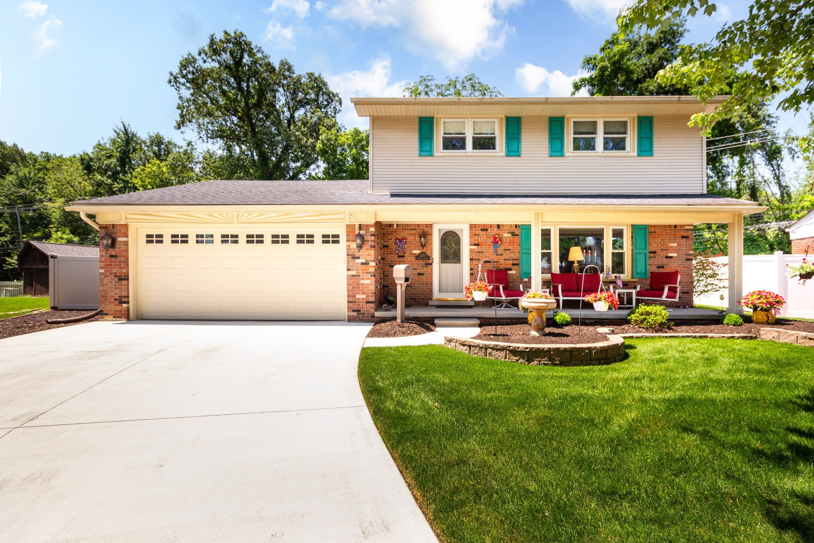 Deborah Ct, Trenton, MI 48183