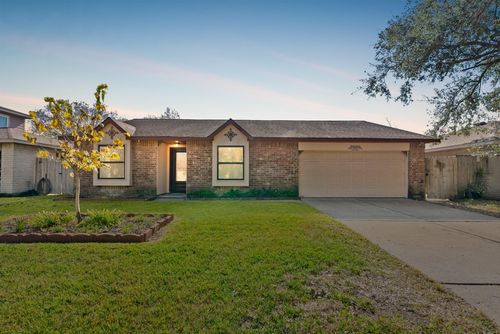 10006 Wren St, La Porte, TX, 77571-2560 | Card Image