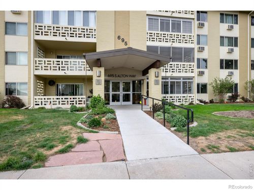 6d-695 S Alton Way, Denver, CO, 80247 | Card Image