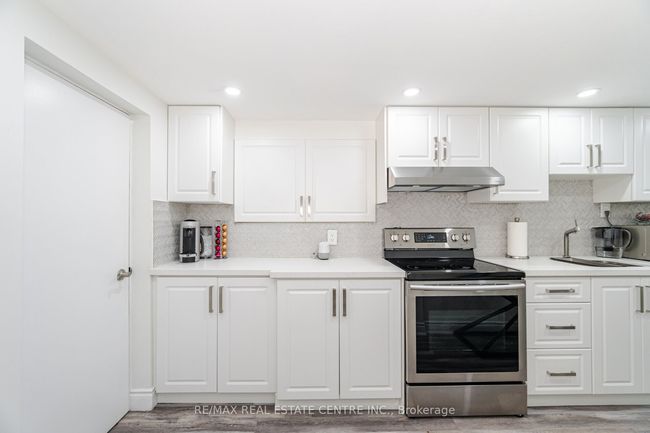 55 Mallard Cres, House attached with 4 bedrooms, 2 bathrooms and 3 parking in Brampton ON | Image 20