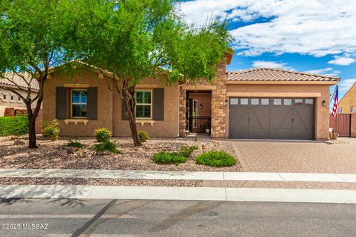 961 W Golden Barrel Ct, Oro Valley, AZ, 85755-6035 | Card Image