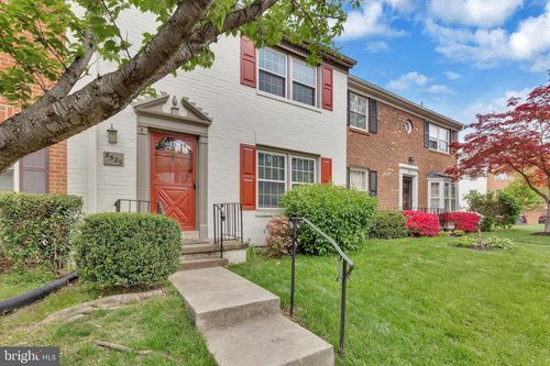 8529 Lakinhurst Ln, SPRINGFIELD, VA, 22152-1717 | Card Image