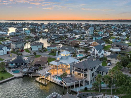 1311 Oahu Dr, Tiki Island, TX, 77554-6179 | Card Image