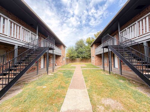 apt-1-655 Adams St, Beaumont, TX, 77705-4139 | Card Image