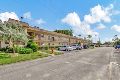 240 - 770 Lori Drive, Condo with 1 bedrooms, 1 bathrooms and null parking in Palm Springs FL | Image 1