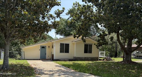 2512 Bahama Dr, Gautier, MS, 39553-6702 | Card Image