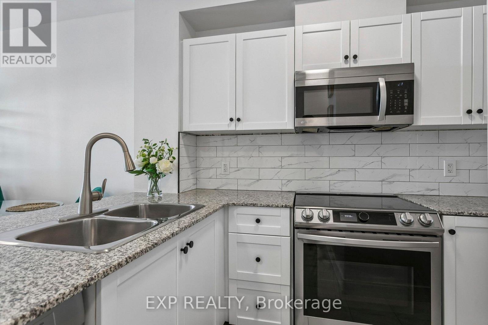 Residential in Mississauga (Rathwood) 2