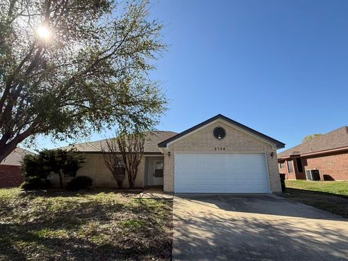 5704 Golden Dr, Killeen, TX, 76542-7591 | Card Image