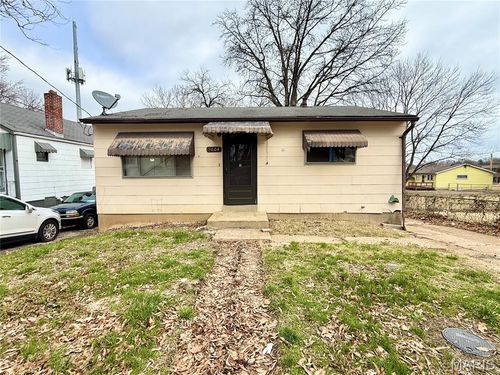 9604 Winkler Dr, Saint Louis, MO, 63136-3046 | Card Image