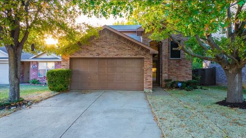3521 Apple Valley Way, Dallas, TX, 75227-5233 | Card Image
