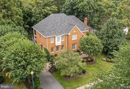 8085 Crooked Oaks Ct, GAINESVILLE, VA, 20155-2814 | Card Image