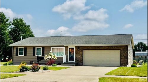 909 Clover St, Rochester, IN, 46975-2406 | Card Image