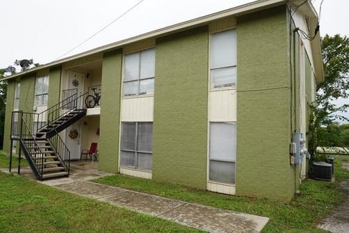 apt-4-100 Uhland Rd, San Marcos, TX, 78666-6695 | Card Image