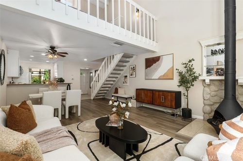 204 Pineview, Irvine, CA, 92620-1925 | Card Image