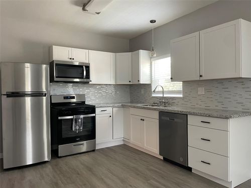 1701 40th St, Galveston, TX, 77550-6639 | Card Image