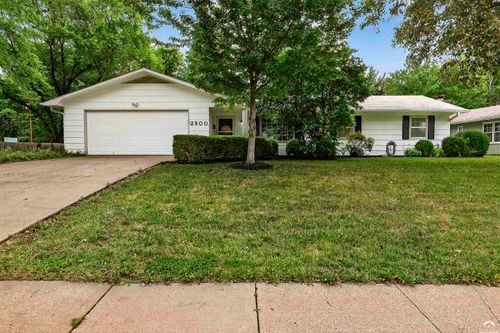 2900 Belle Haven Dr, Lawrence, KS, 66046-4657 | Card Image