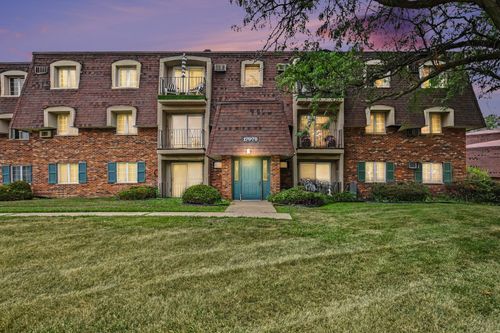 203-17975 Amherst Ct, Country Club Hills, IL, 60478-5145 | Card Image