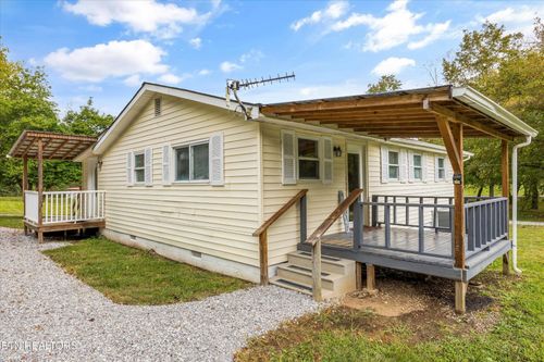 5704 Scott Hwy, Robbins, TN, 37852-1830 | Card Image