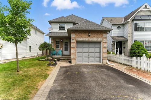37 Hilltop Dr, Ayr, ON, N0B1E0 | Card Image