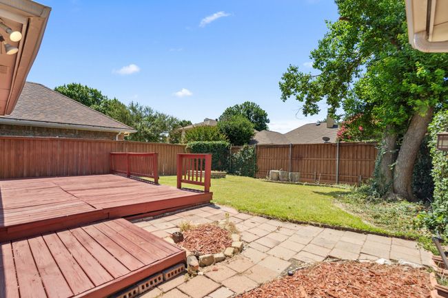 710 Cimarron Trl, House other with 3 bedrooms, 2 bathrooms and null parking in Irving TX | Image 24