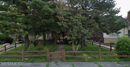 17562 Mark Twain St, Detroit, MI, 48235-2711 | Card Image