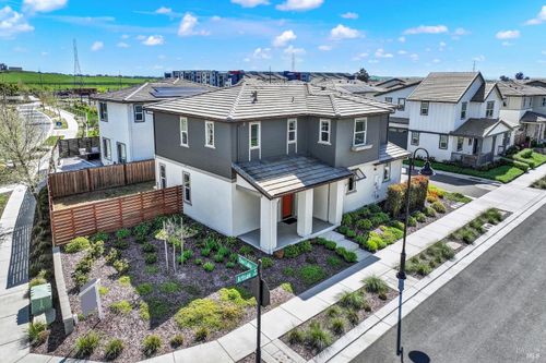 2432 Artisan Way, Fairfield, CA, 94533-7129 | Card Image