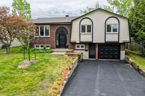 160 Rue Du Niagara, Kirkland, QC, H9J2Y9 | Card Image