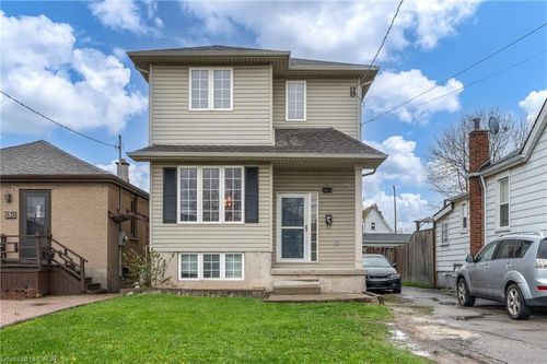578 1/2 Barnaby St, Hamilton, ON, L8H6T9 | Card Image
