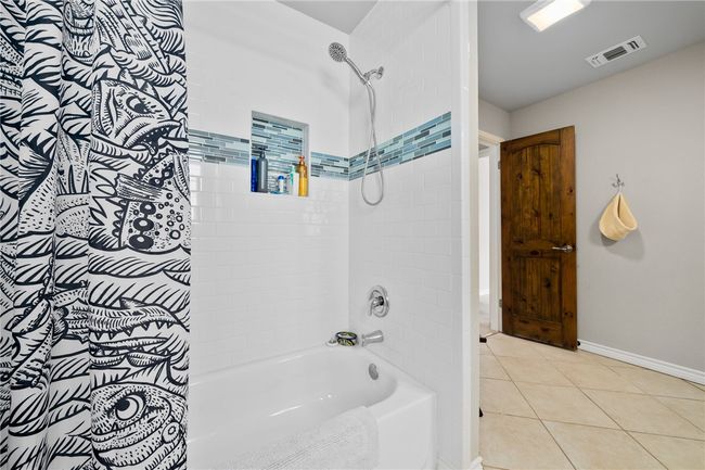 213 Port Saint Claire, House other with 3 bedrooms, 3 bathrooms and null parking in City by the Sea TX | Image 22