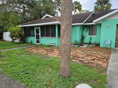 1019 Main Street, House other with 2 bedrooms, 2 bathrooms and null parking in TITUSVILLE FL | Image 2