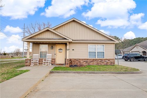 1-2-3300 Sw Victoria Pl, Bentonville, AR, 72712-7591 | Card Image