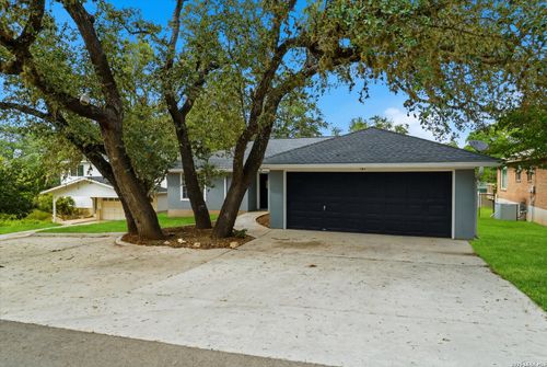 167 Mary Ann Dr, Canyon Lake, TX, 78133-5368 | Card Image