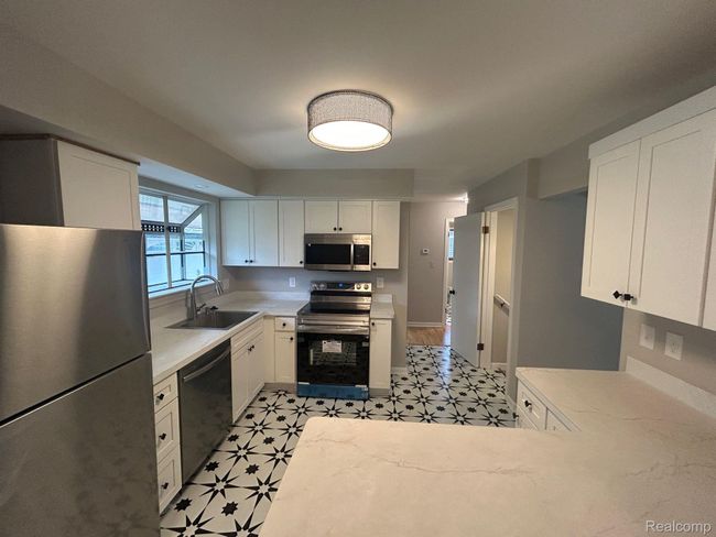 335 Burroughs St, House other with 4 bedrooms, 2 bathrooms and null parking in Plymouth MI | Image 9