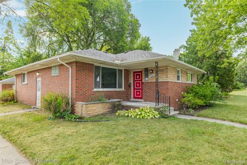 24601 Ridgedale St, Oak Park, MI, 48237-1451 | Card Image