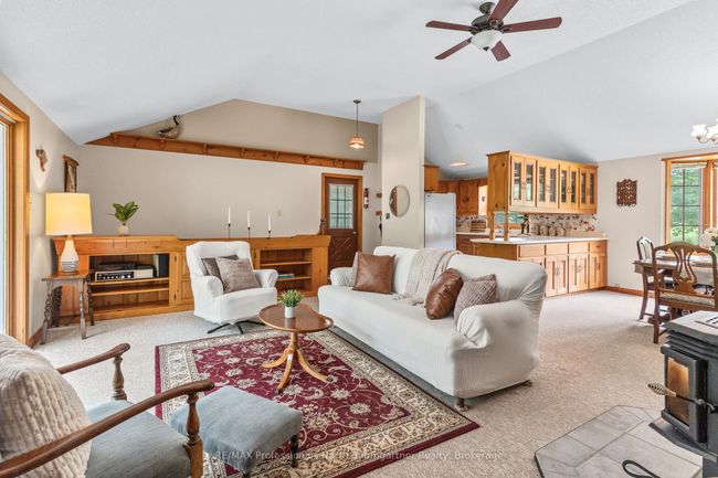 1230 N Shore Rd, House other with 2 bedrooms, 2 bathrooms and 9 parking in Algonquin Highlands ON | Image 14