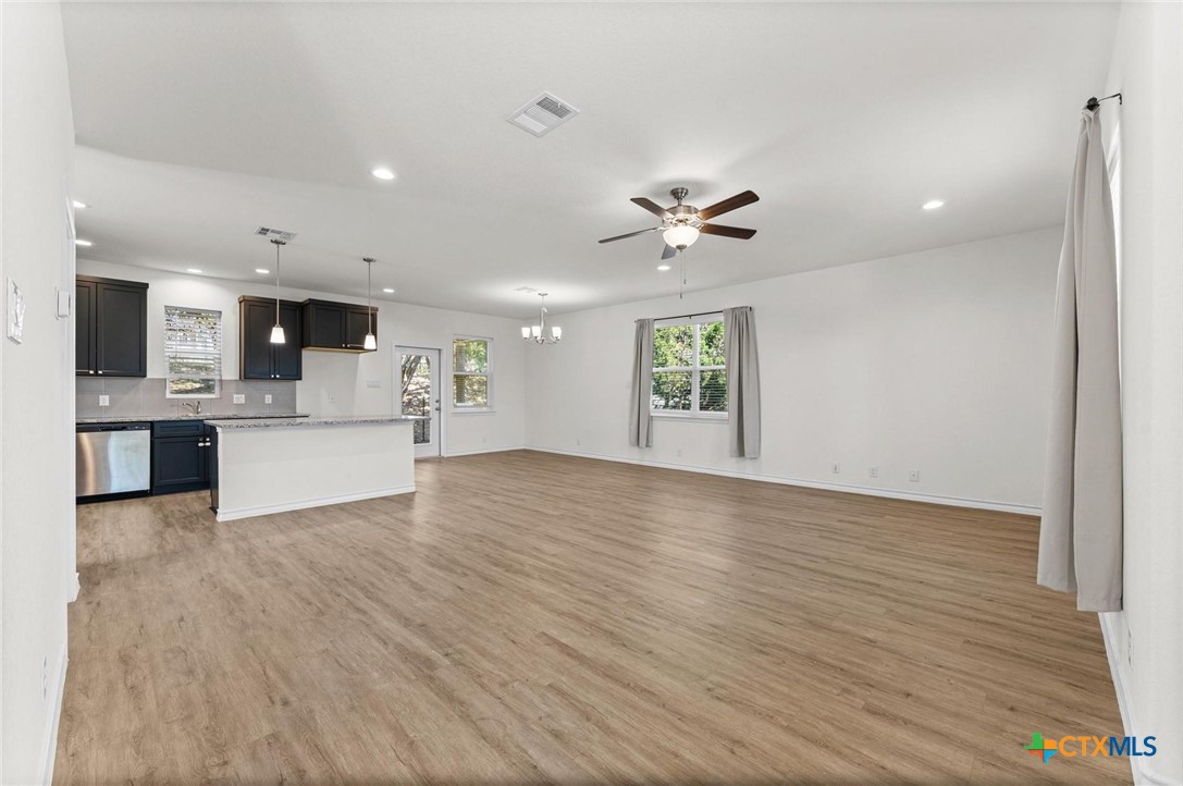 Residential in Canyon Lake 5