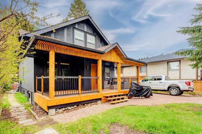 436 Muskrat St, House detached with 6 bedrooms, 3 bathrooms and 4 parking in Banff AB | Image 1