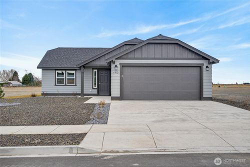 4332 W Sandy St, Moses Lake, WA, 98837 | Card Image