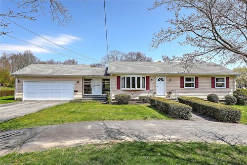 143 Sharps Lot Rd, Swansea, MA, 02777-3716 | Card Image