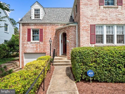 4809 Wellington Dr, CHEVY CHASE, MD, 20815-6201 | Card Image