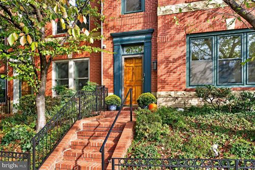3301 Washington Blvd, ARLINGTON, VA, 22201-4505 | Card Image