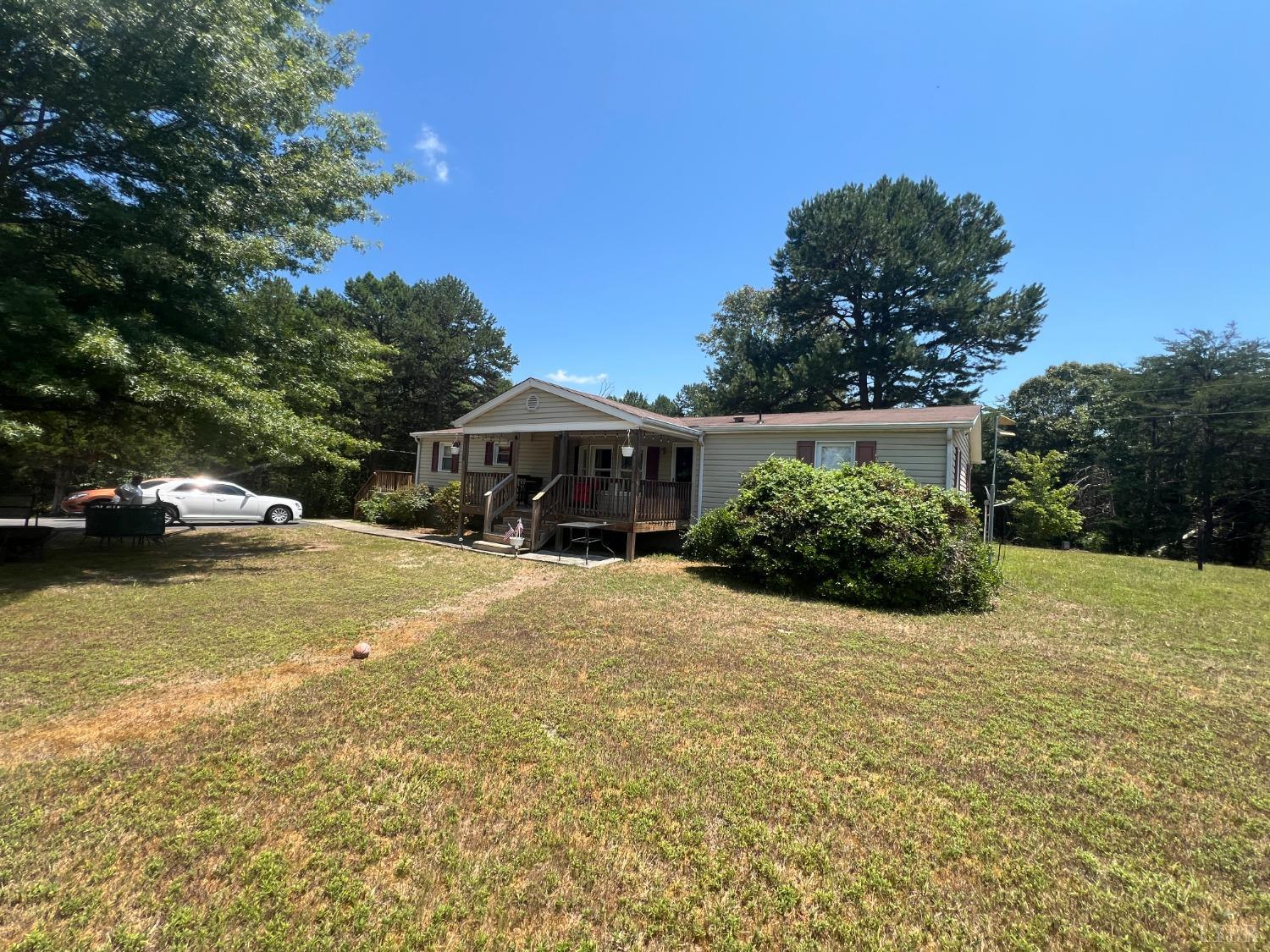 Falling Creek Rd, Huddleston, VA 24104
