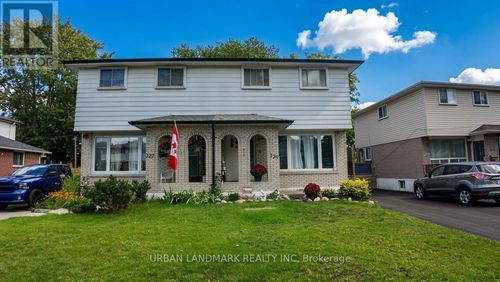 329 Durham Crt, Oshawa, ON, L1J1W8 | Card Image