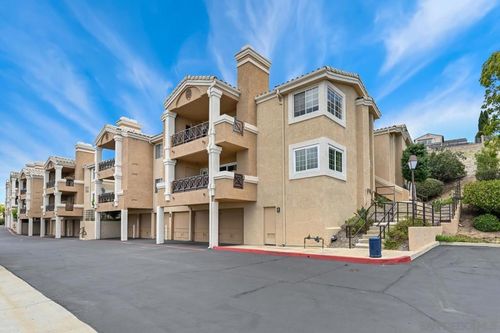 129-3101 Sirena Vista Way, Carlsbad, CA, 92009-6067 | Card Image