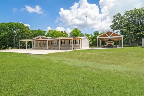 555 Wilder Crest Ln, Brenham, TX, 77833-0985 | Card Image