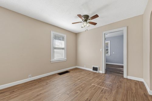 838 3rd Ave Sw, Faribault, MN, 55021-6138 | Card Image