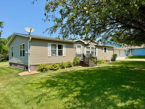 1206 Viking Dr, Olivia, MN, 56277-9648 | Card Image