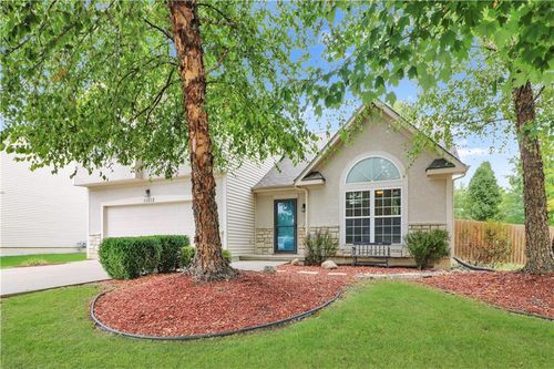 11512 E 207th St, Peculiar, MO, 64078-7838 | Card Image