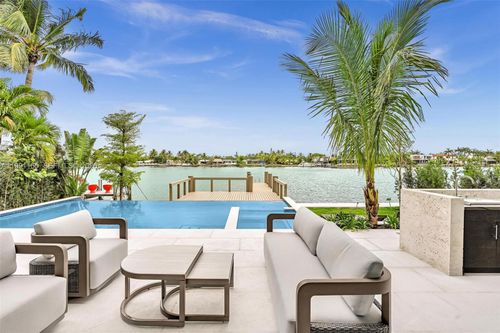 535 N Shore Dr, Miami Beach, FL, 33141-2431 | Card Image